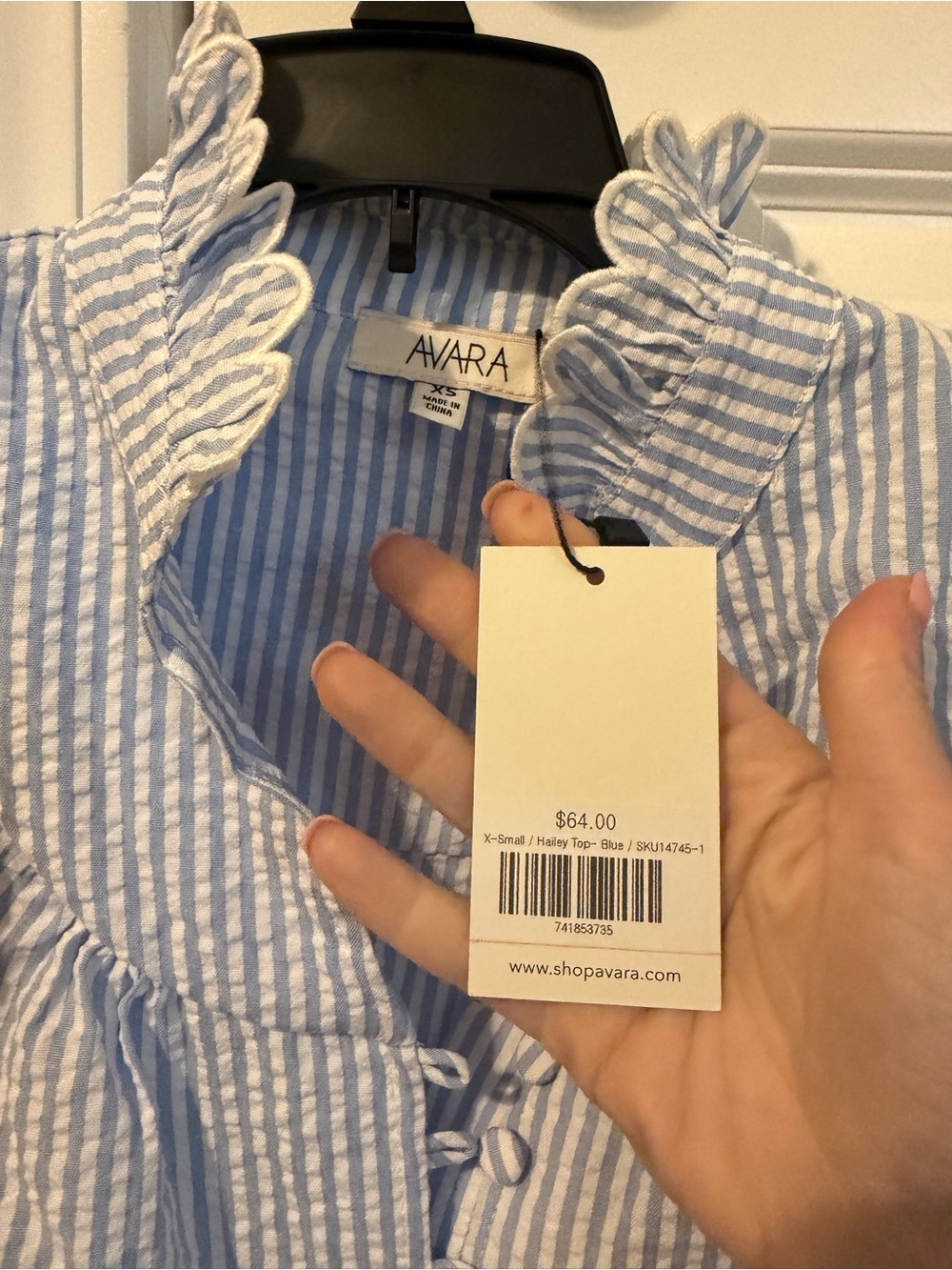 NWT Avara Women’s Hailey Top Light Blue Striped Ruffle Collar Shirt XS - Picture 3 of 4